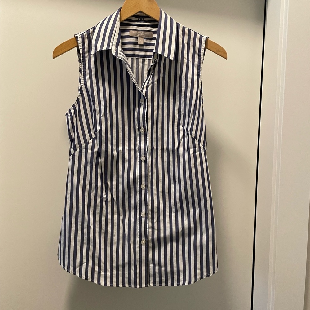 Banana Republic Blue and White Sleeveless Button Down Shirt